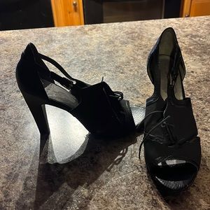 Open toe high hells.